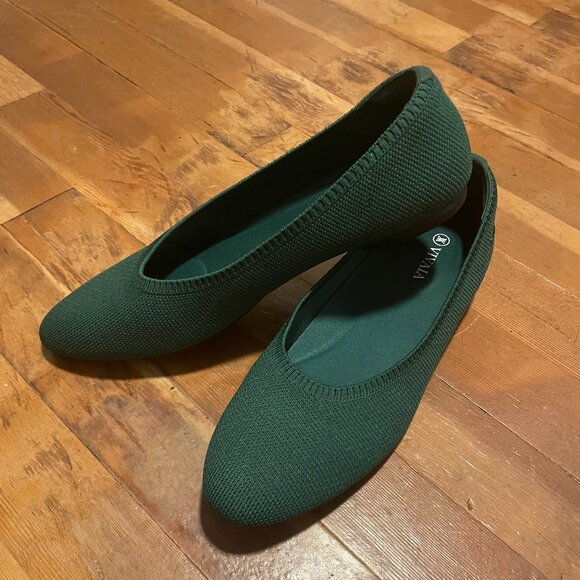Vivaia Almond Toe Ballet Flats (Tamia 2.0) Size 40 - Picture 2 of 5